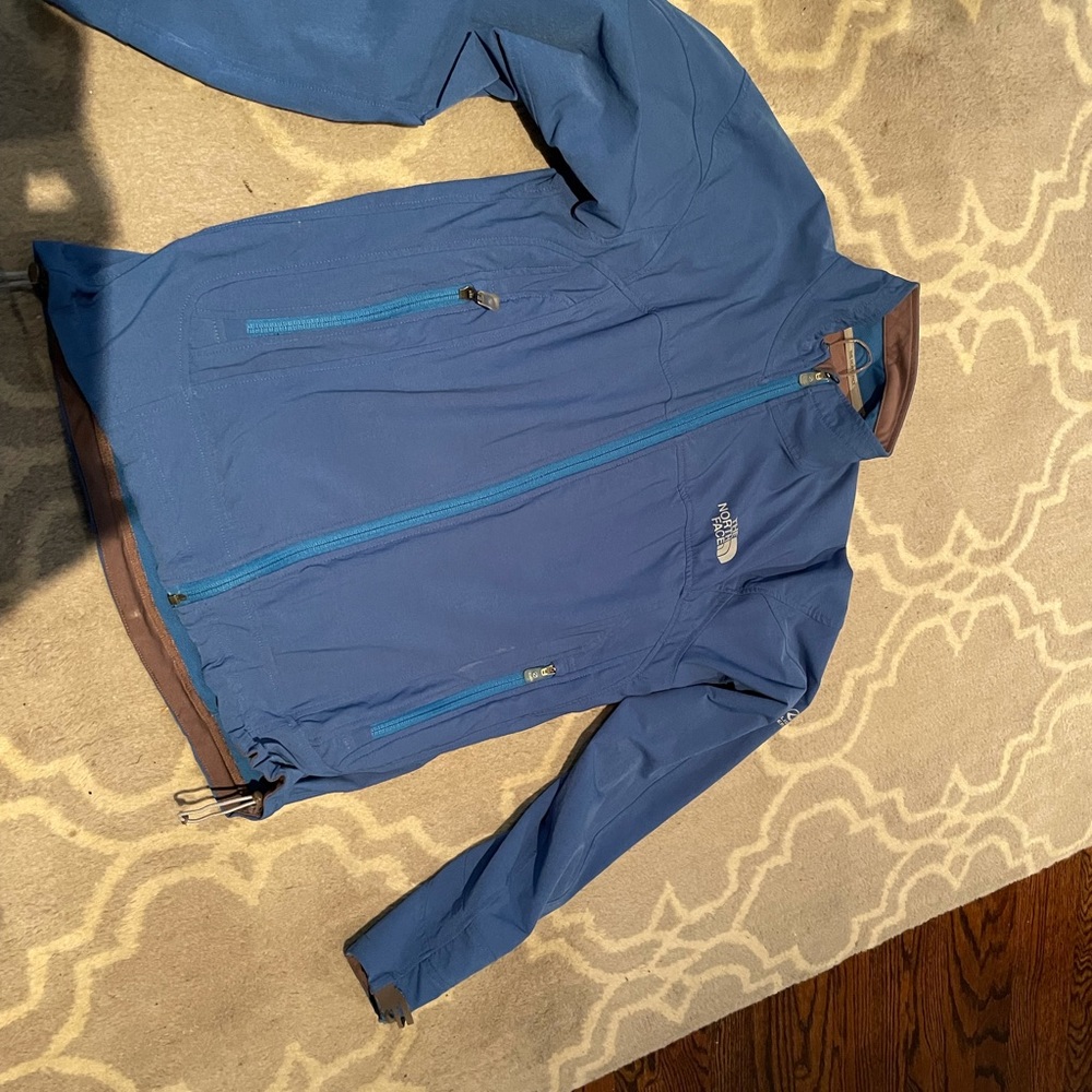 The North Face flight series lightweight jacket